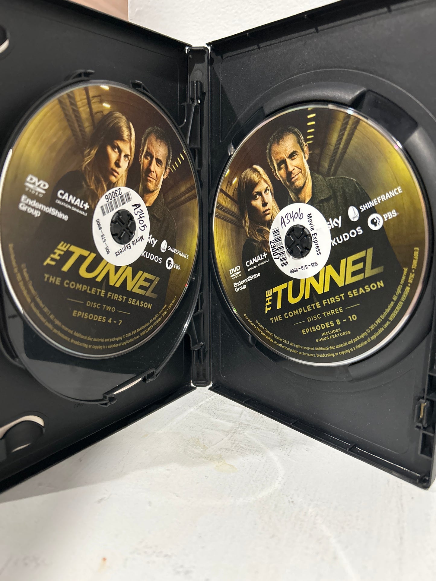 The Tunnel : TV Series (2013-2018) - The Complete First Season