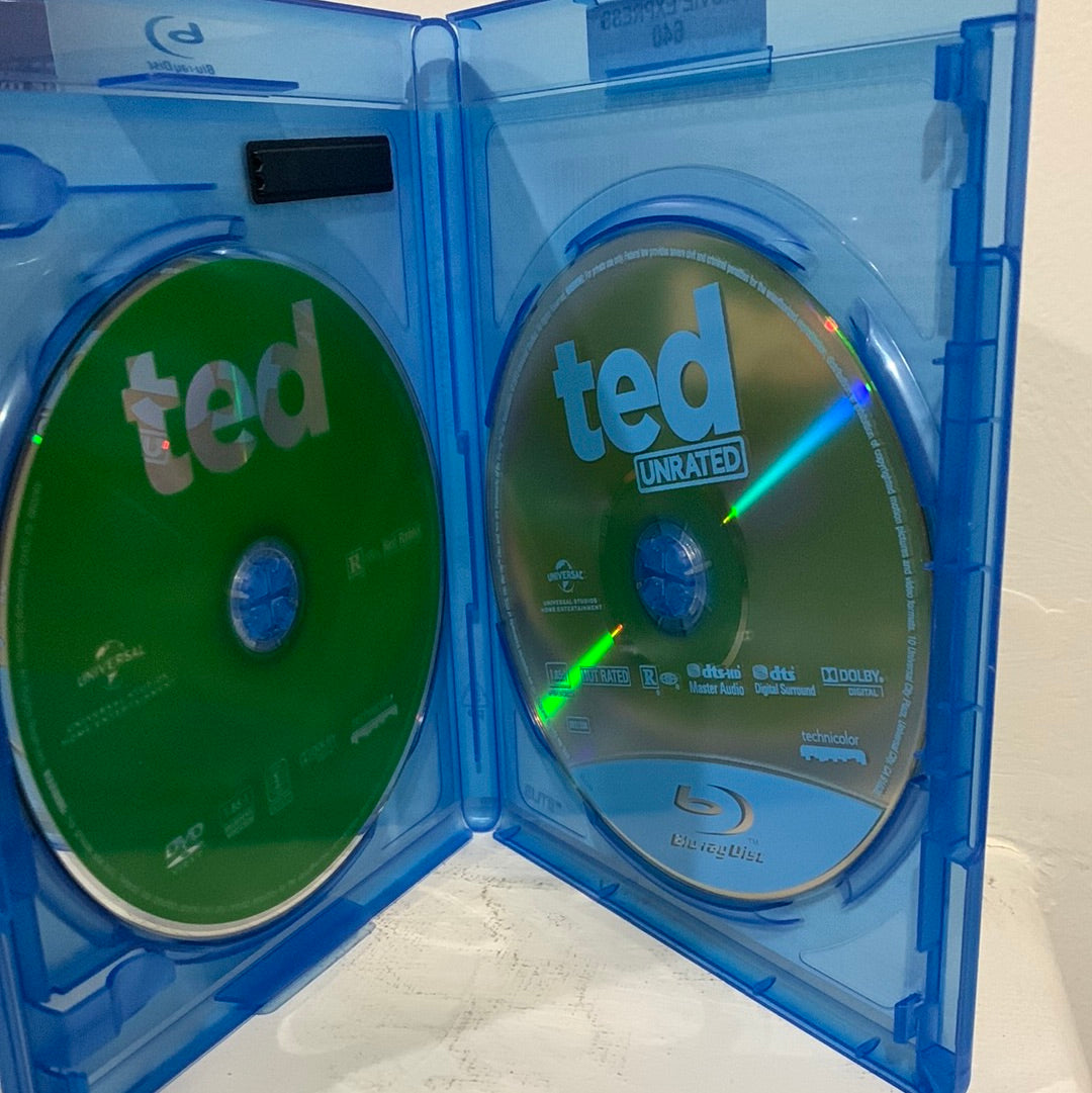 Ted (2012)