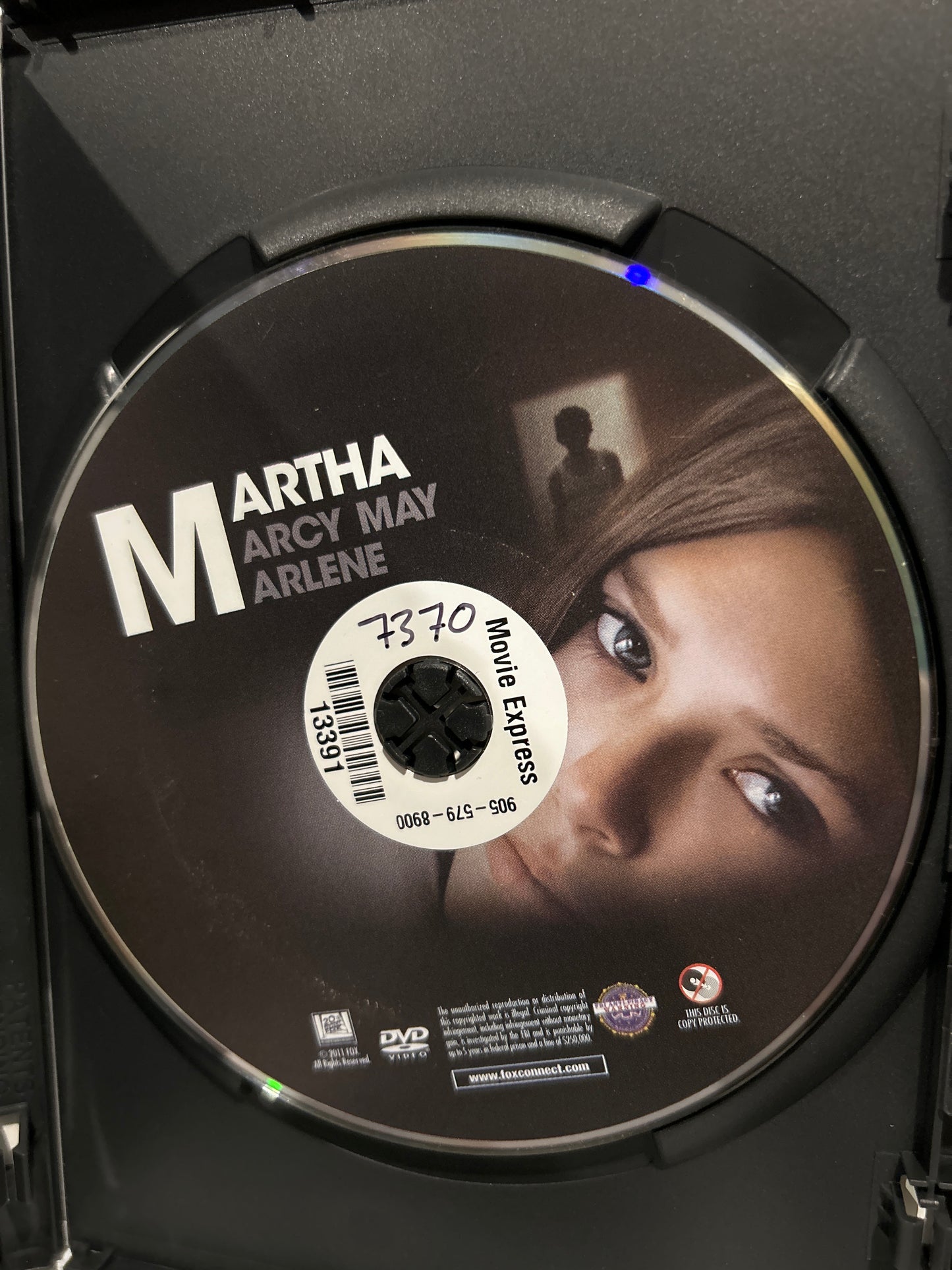 Martha Marcy May Marlene (2011)