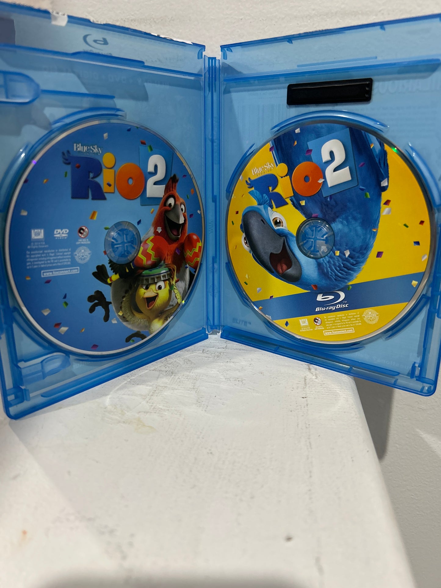 Rio 2 (2014)