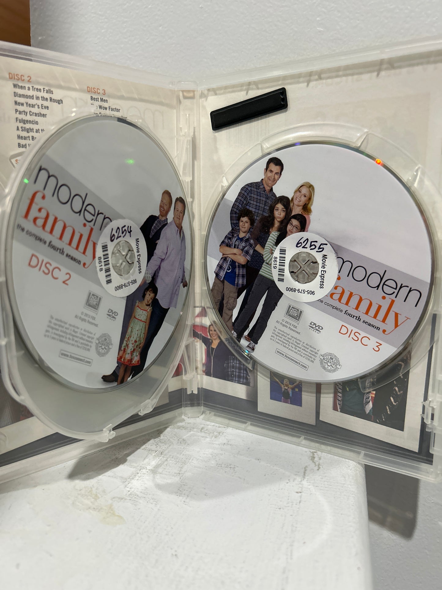 Modern Family: TV Series (2009-2020) - The Complete Fourth Season