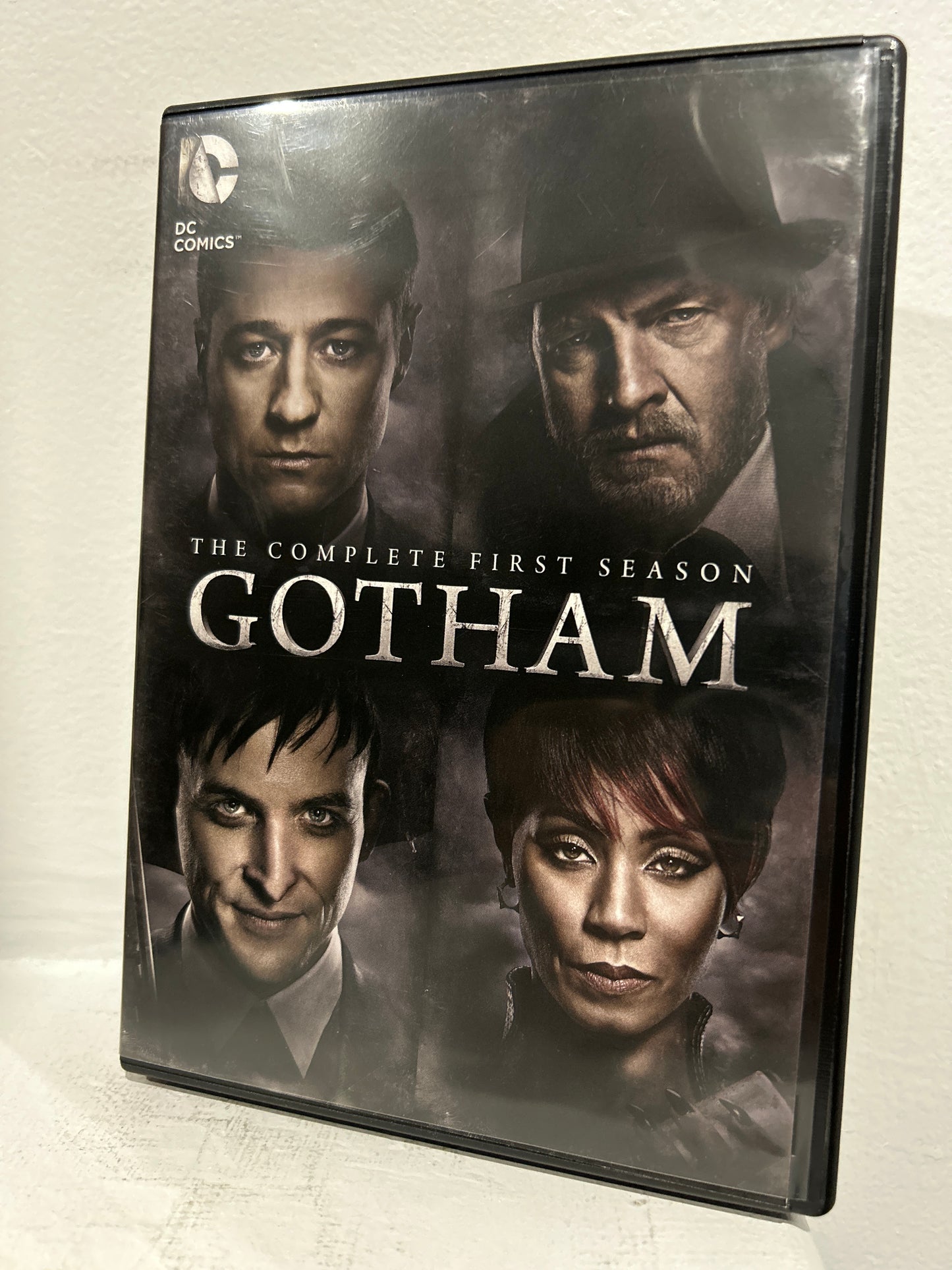 Gotham : TV Series (2014-2019) - The Complete First Season