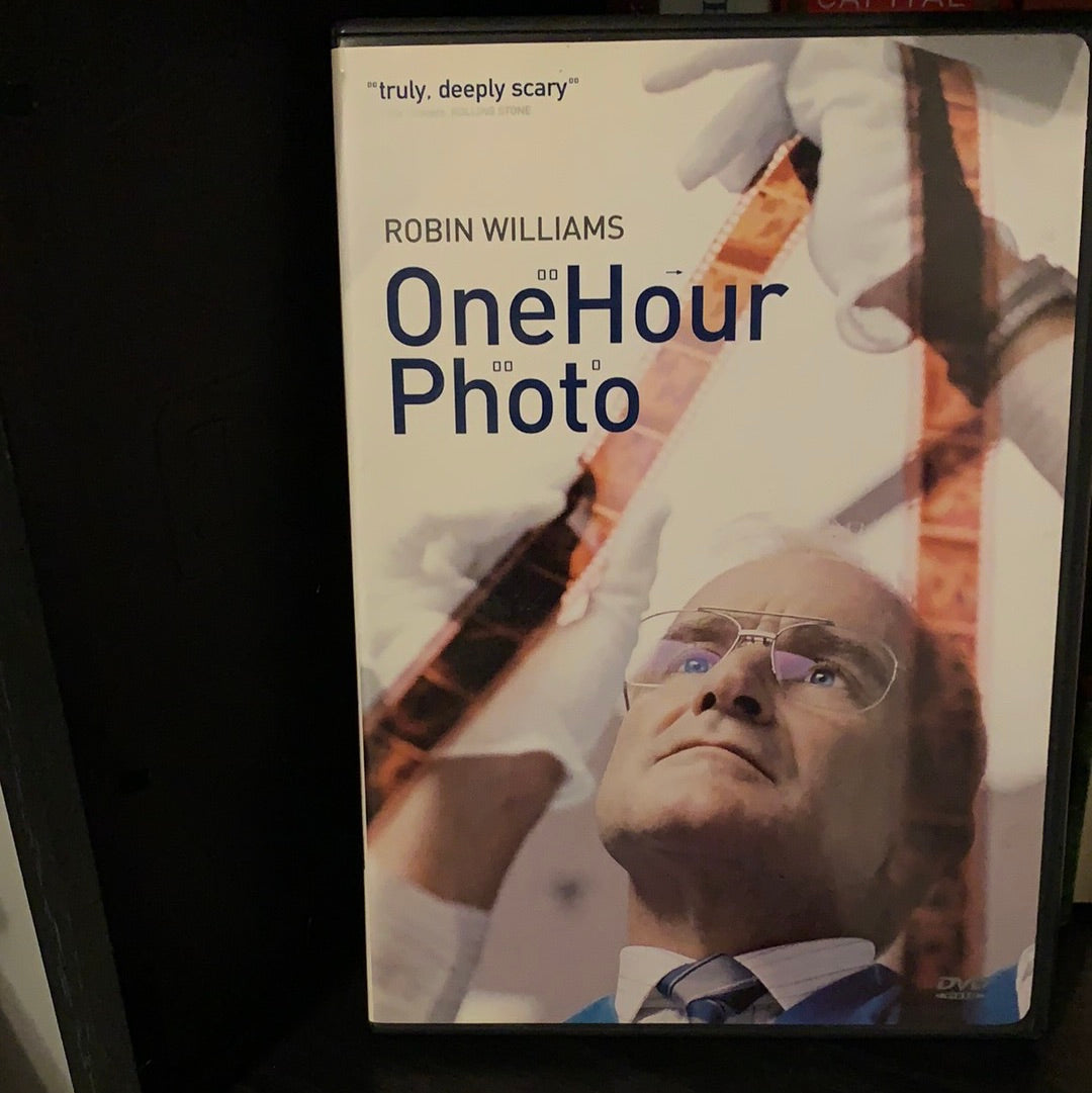 One Hour Photo (2002)