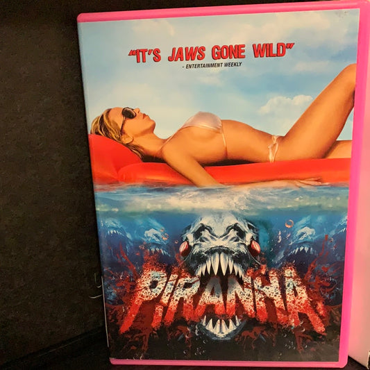 Piranha (2010)