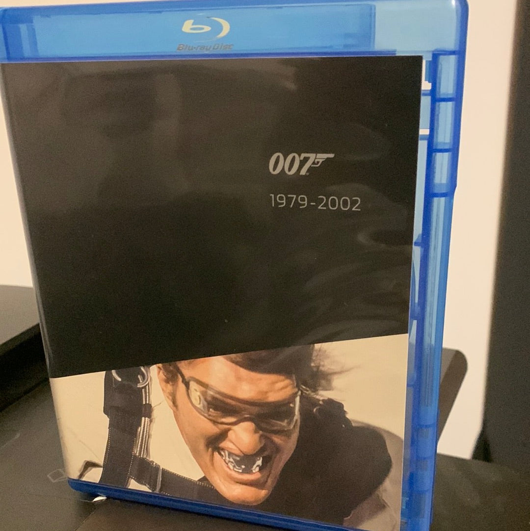 JAMES BOND 007 - LIMITED EDITION (24 BOND FILMS)