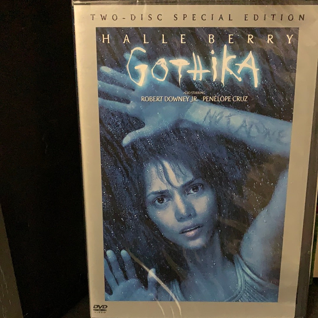 Gothika (2003)